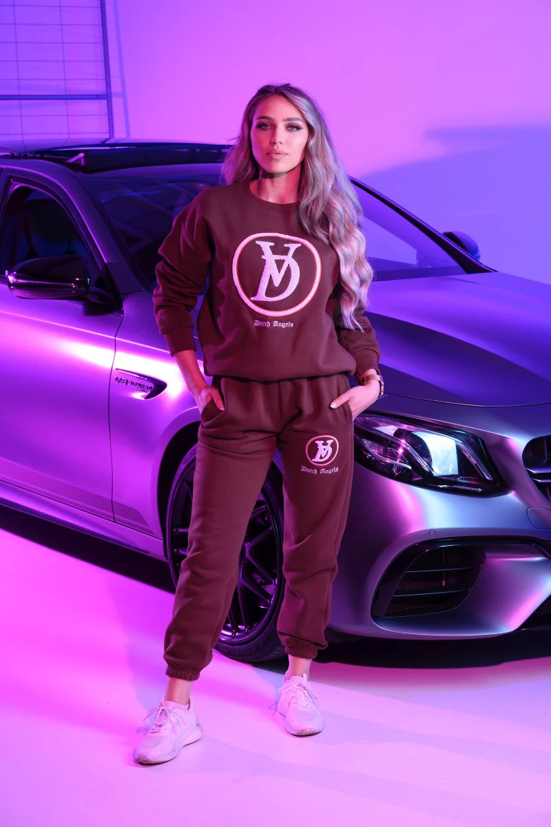 Dutch Angels Round Chenille Embroidery Brown Tracksuit - Image 4