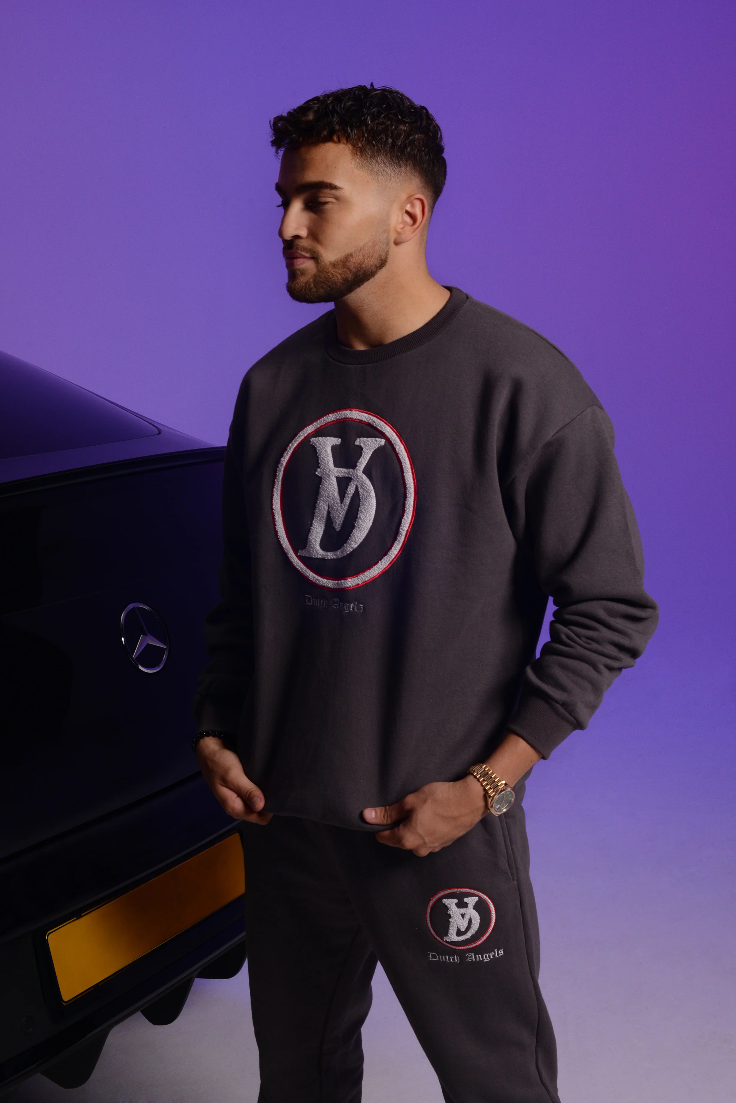 Dutch Angels Round Chenille Embroidery Grey Tracksuit - Image 9