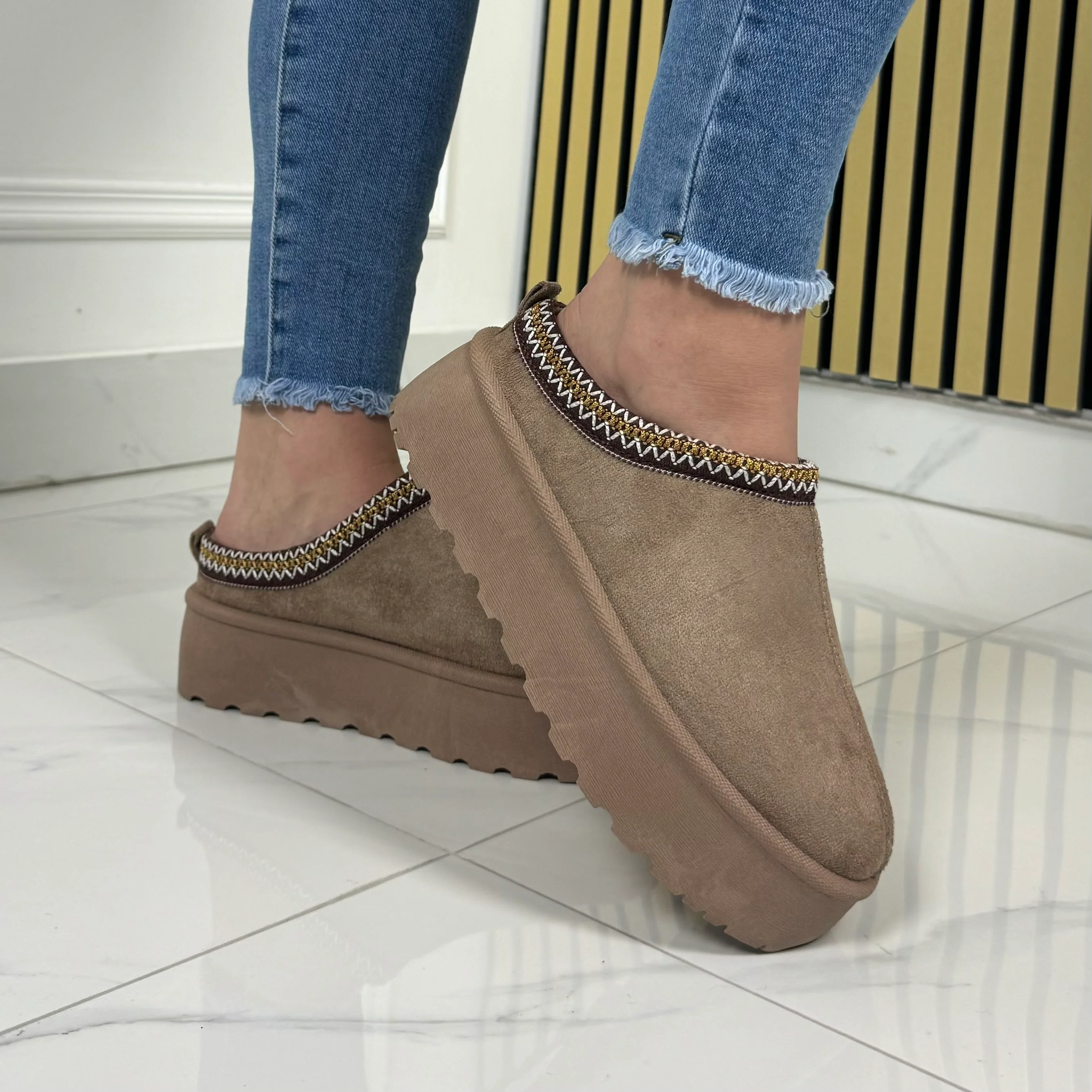 FY-118 Khaki Platform Taswoman Famous - Image 6